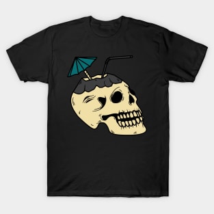 Cocktail served in a skull T-Shirt